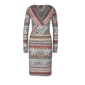 Herringbone knit fitted wool knit dress with a V-neck and long sleeves Size 42